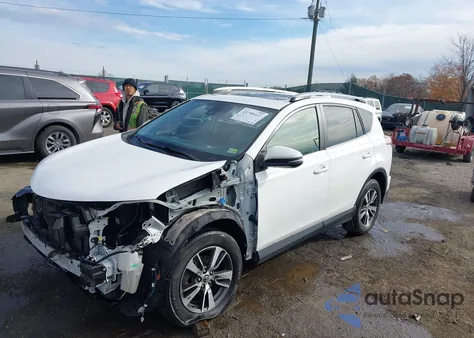 2017 Toyota Rav4 Xle из США, поврежденный, VIN JTMRFREV8HJ118608